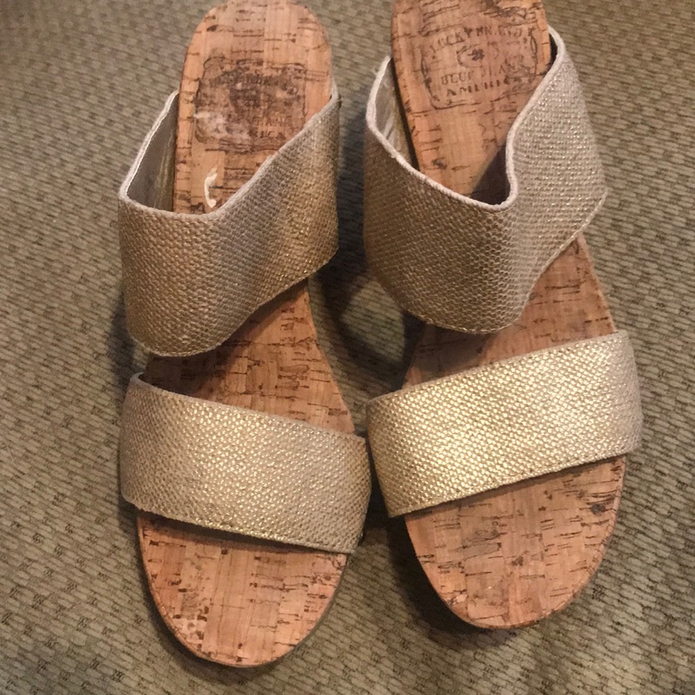 Pretty cork wedge heels